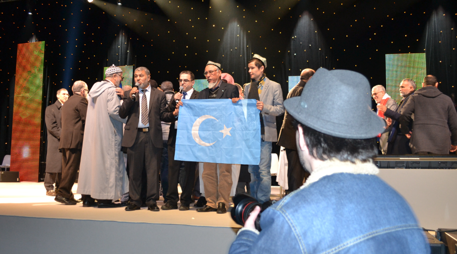 قضية تركستان الشرقية في المؤتمرالإسلامي بفرنسا